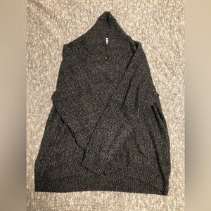 Dark green Old Navy sweater with button & big collar. Length - 28” / Width - 25”